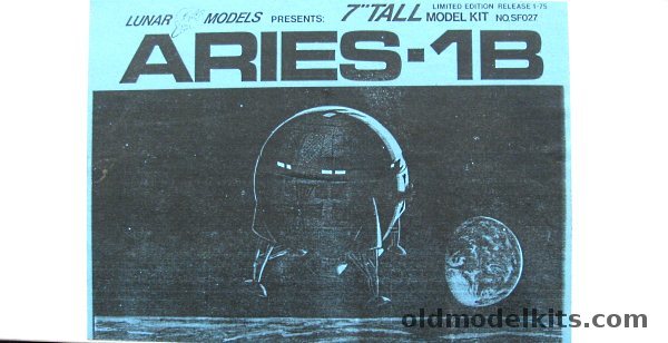 Lunar Models Aries-1B Lander -  From 2001: A Space Odyssey - 7, SF027 plastic model kit
